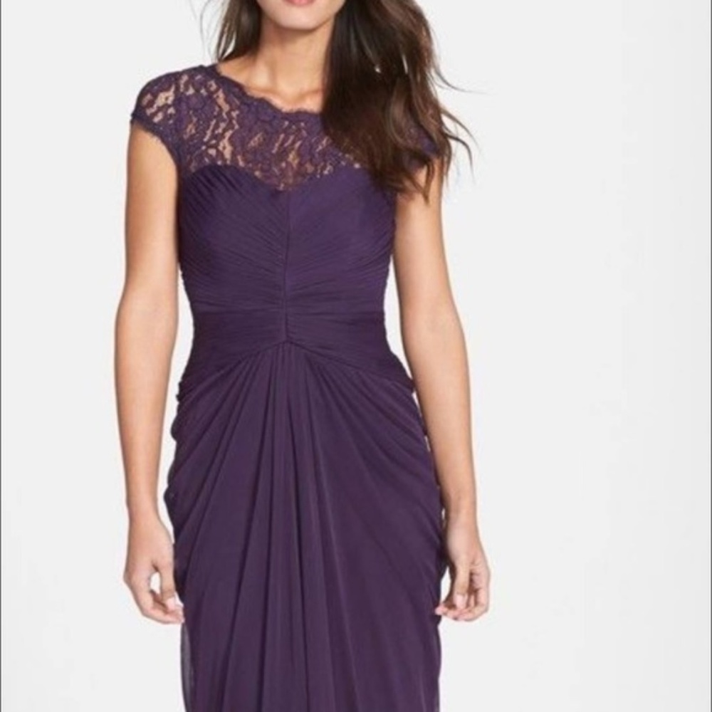 ✨HP✨ Adrianna Papell Lace Yoke Drape Gown - Size 8